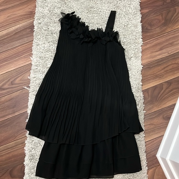 Short black dress - Picture 1 of 1